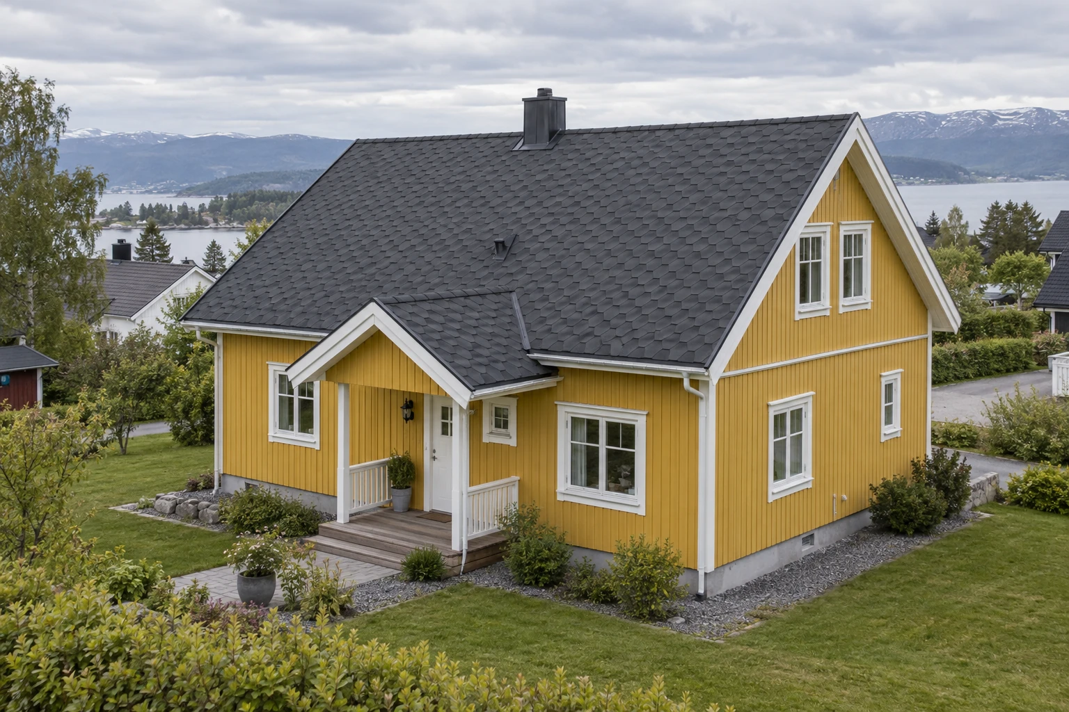 Hus med asfaltshingel